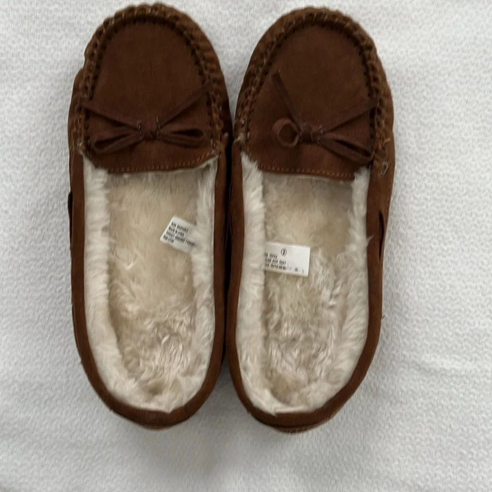 NWOT Chestnut Brown and Glitter Cat and Jack Kids Moccasin Shoes Size 2